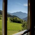 Virgenhaus *